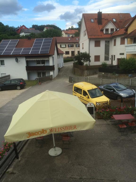 Zur Krone Wolfsegg Buitenkant foto