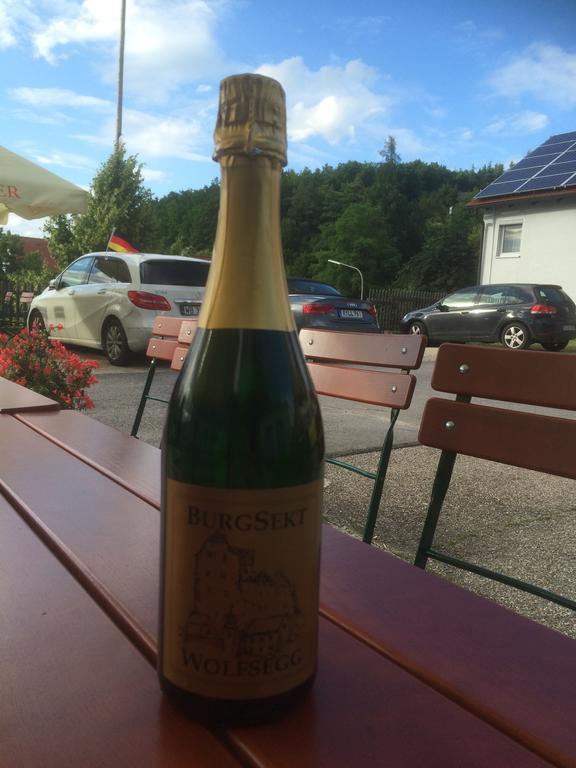 Zur Krone Wolfsegg Buitenkant foto