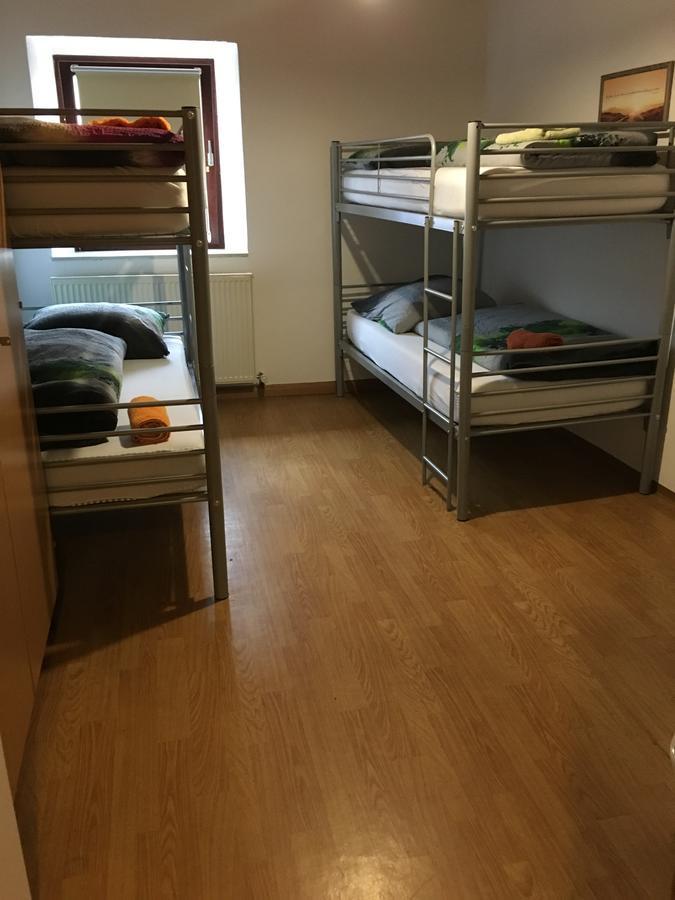 Zur Krone Wolfsegg Buitenkant foto